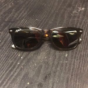 Ray ban polarized men sunglasses. Tortoise shell